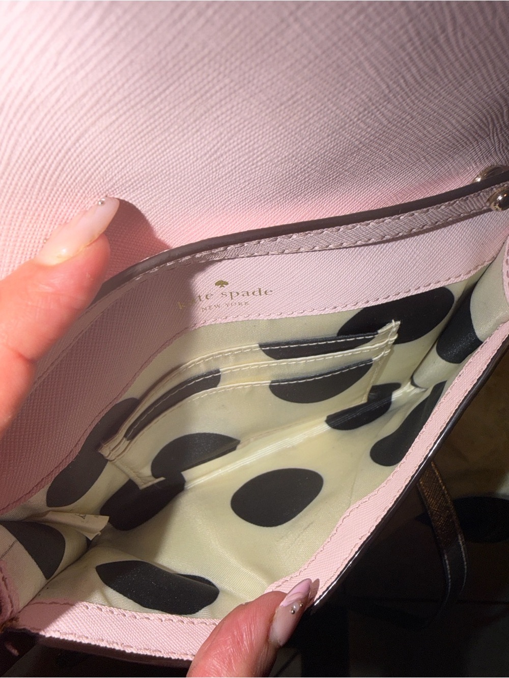 kate spade light pink envelope crossbody with gold chain - Picture 3 of 9